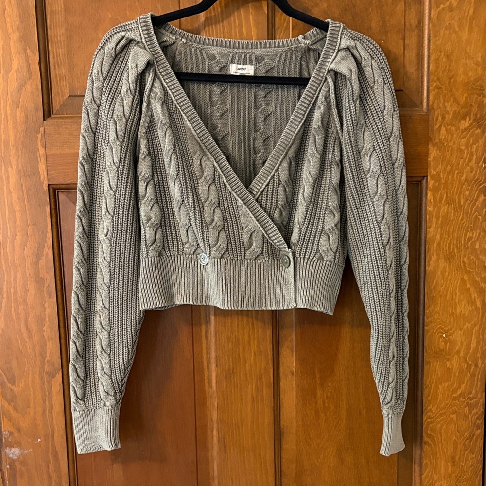 Aerie Green Cable Knit Cardigan 💯 % Cotton
